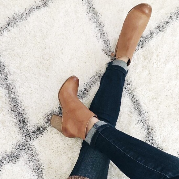 bp Shoes - Tan Leather Ankle Booties