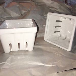 Ceramic berry baskets pair