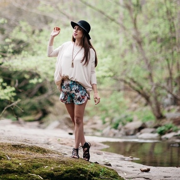 Cognac Cut Out Leather Gladiator Sandals - Picture 6 of 8