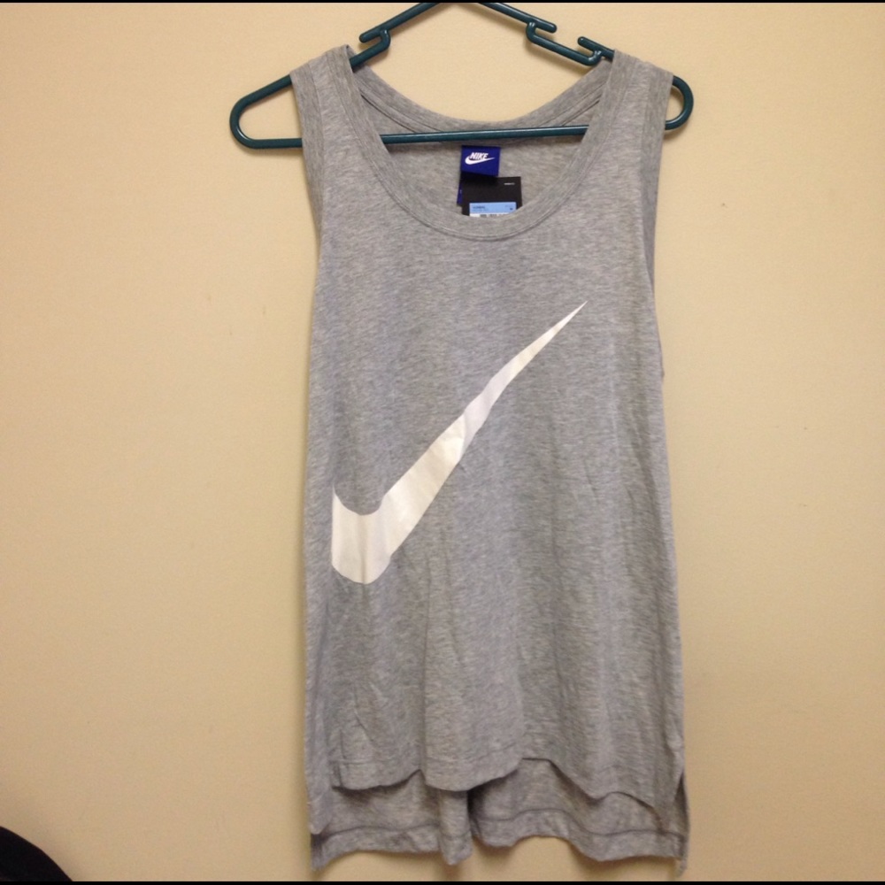 Nike tank