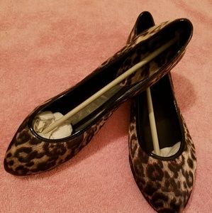 Women's flats