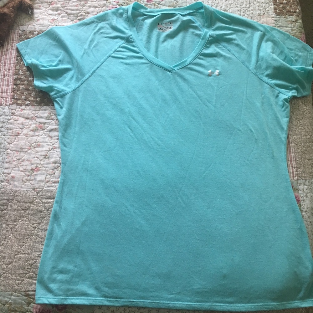 Under Armour T-Shirt V neck