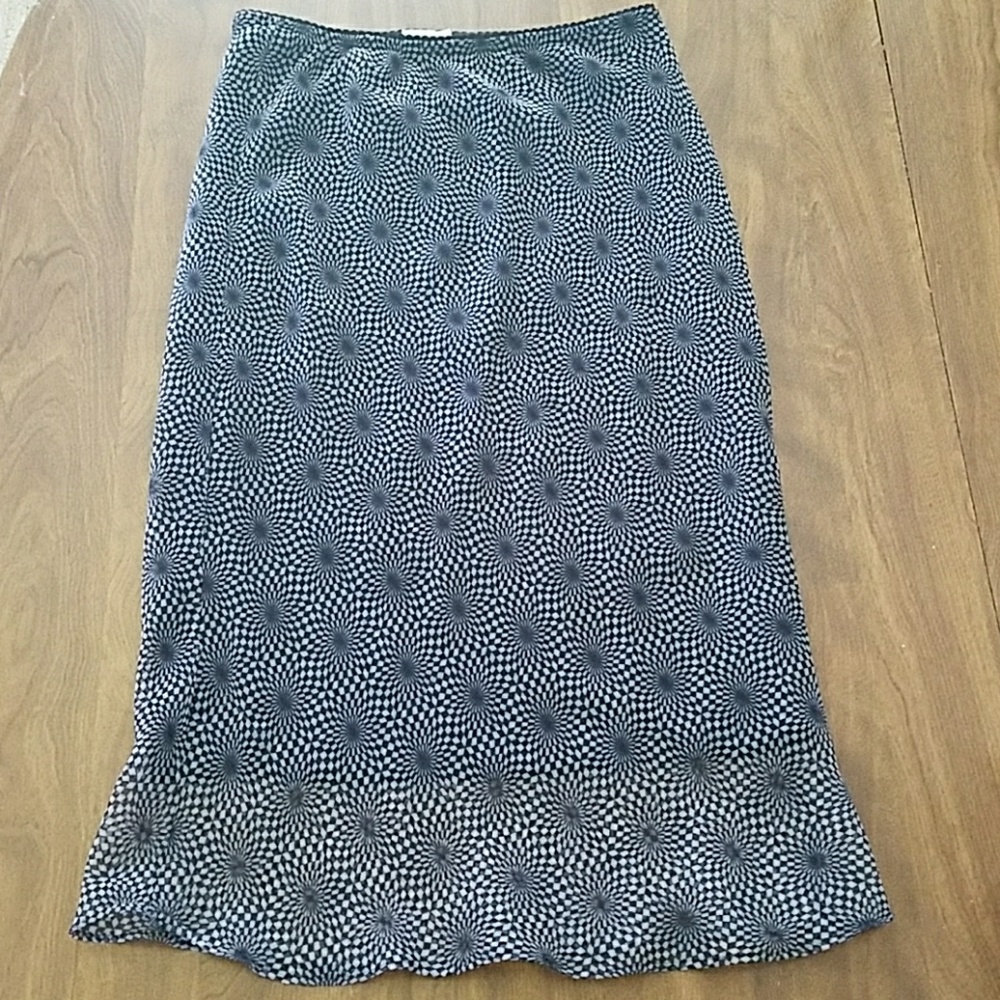 Black and white flare out pencil skirt