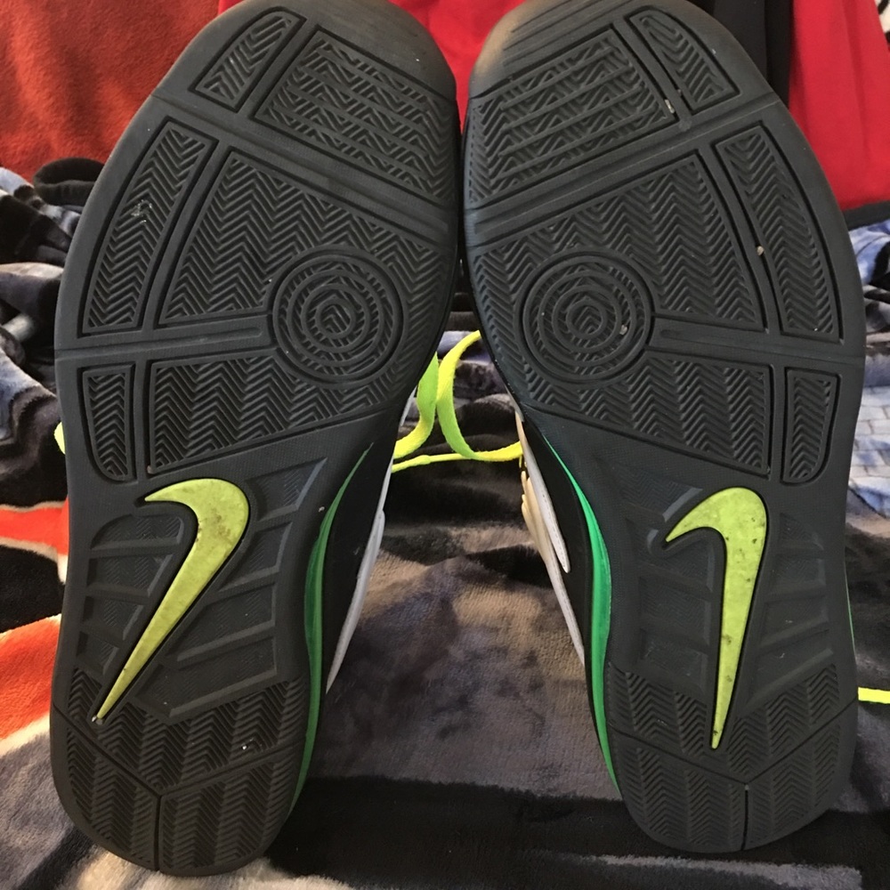 Nike - Picture 4 of 5