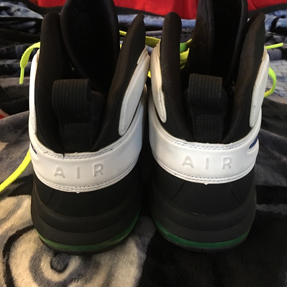 Nike - Picture 5 of 5