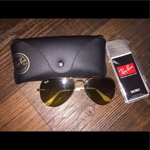 Ray-Ban Gold Large Lense Aviators 💥PRICE DROP💥