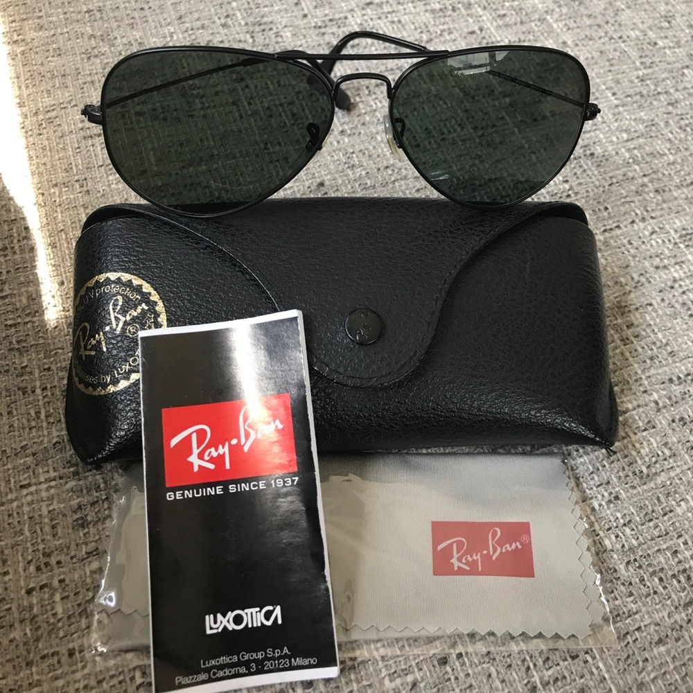 RayBan aviators polarized matte black sunglasses