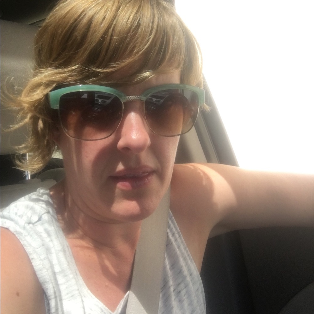 Meet your Posher, Jen
