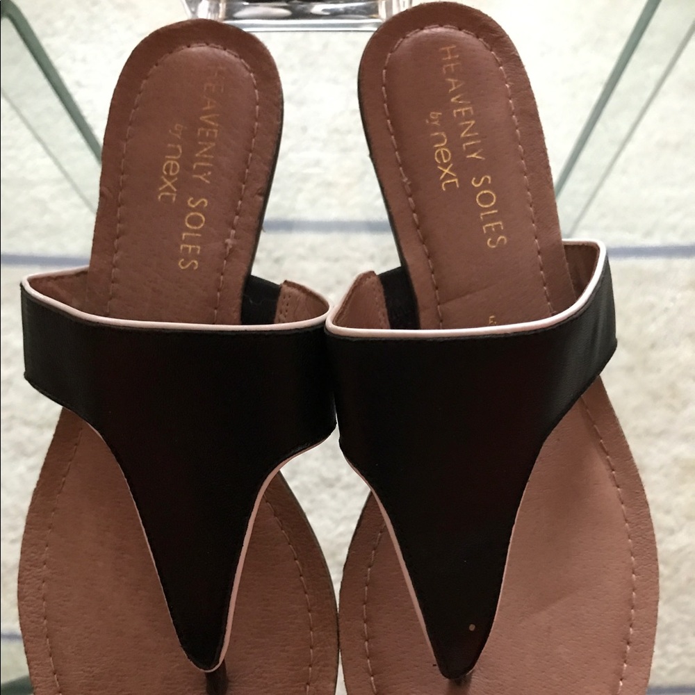 Sandals - Picture 3 of 3