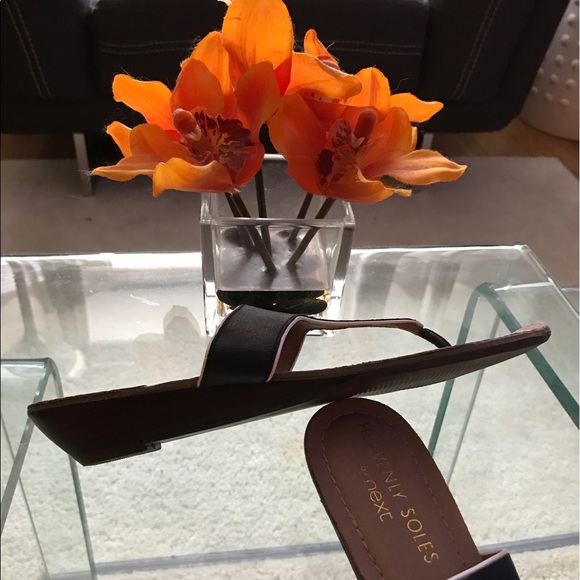 Sandals - Picture 2 of 3