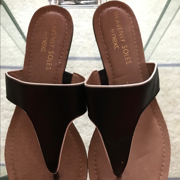 Sandals - Picture 3 of 3