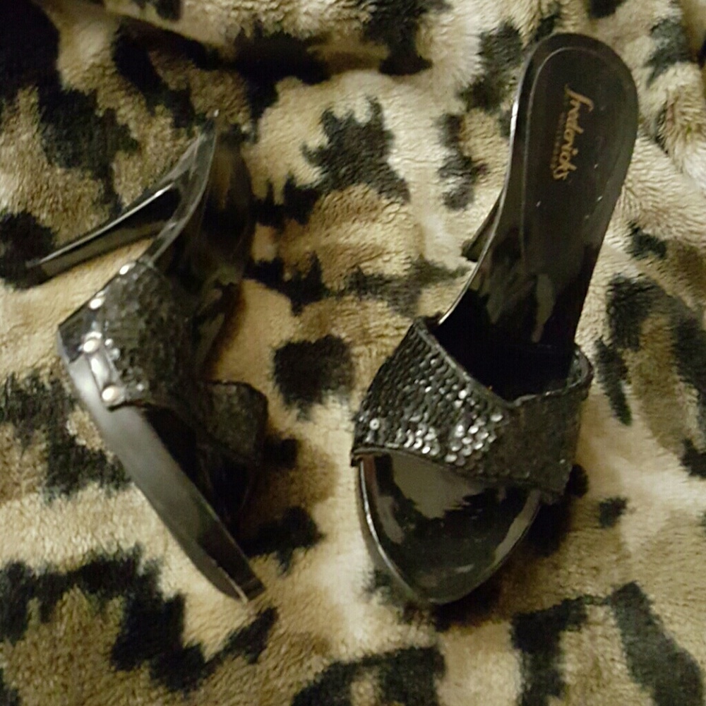 Womens shoes