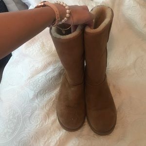 Tall tan Ugg boots