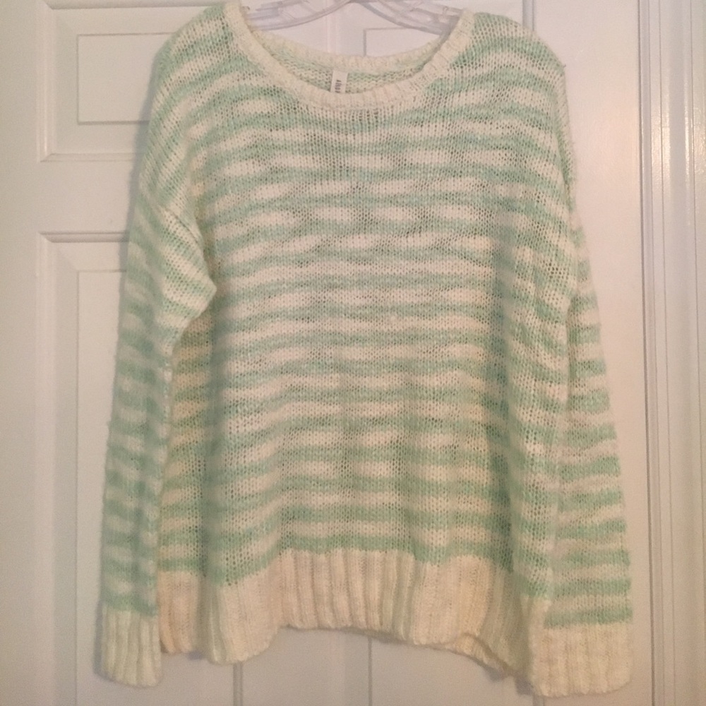 Aeropostale mint and white sweater