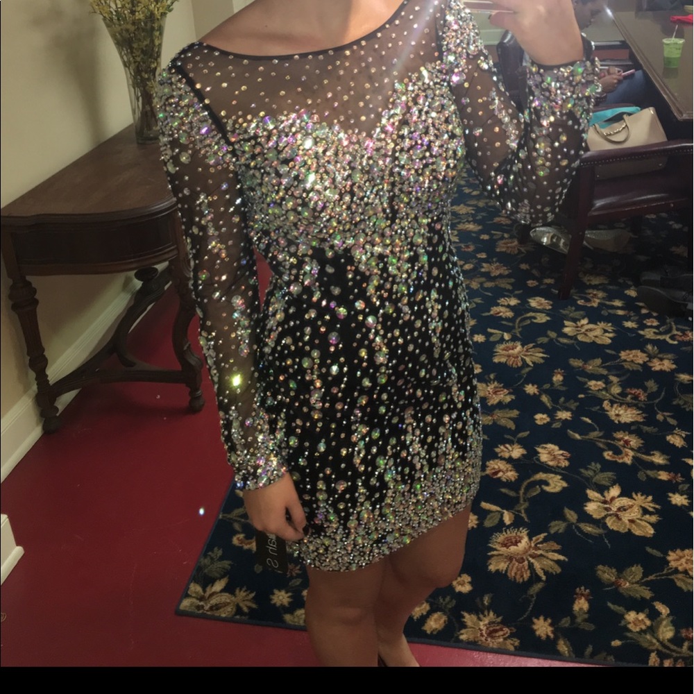 Beautiful black dress by Hannah S size 6