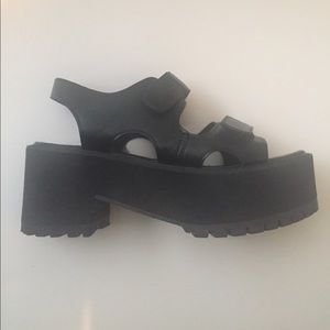 Black Platform Strap Sandals