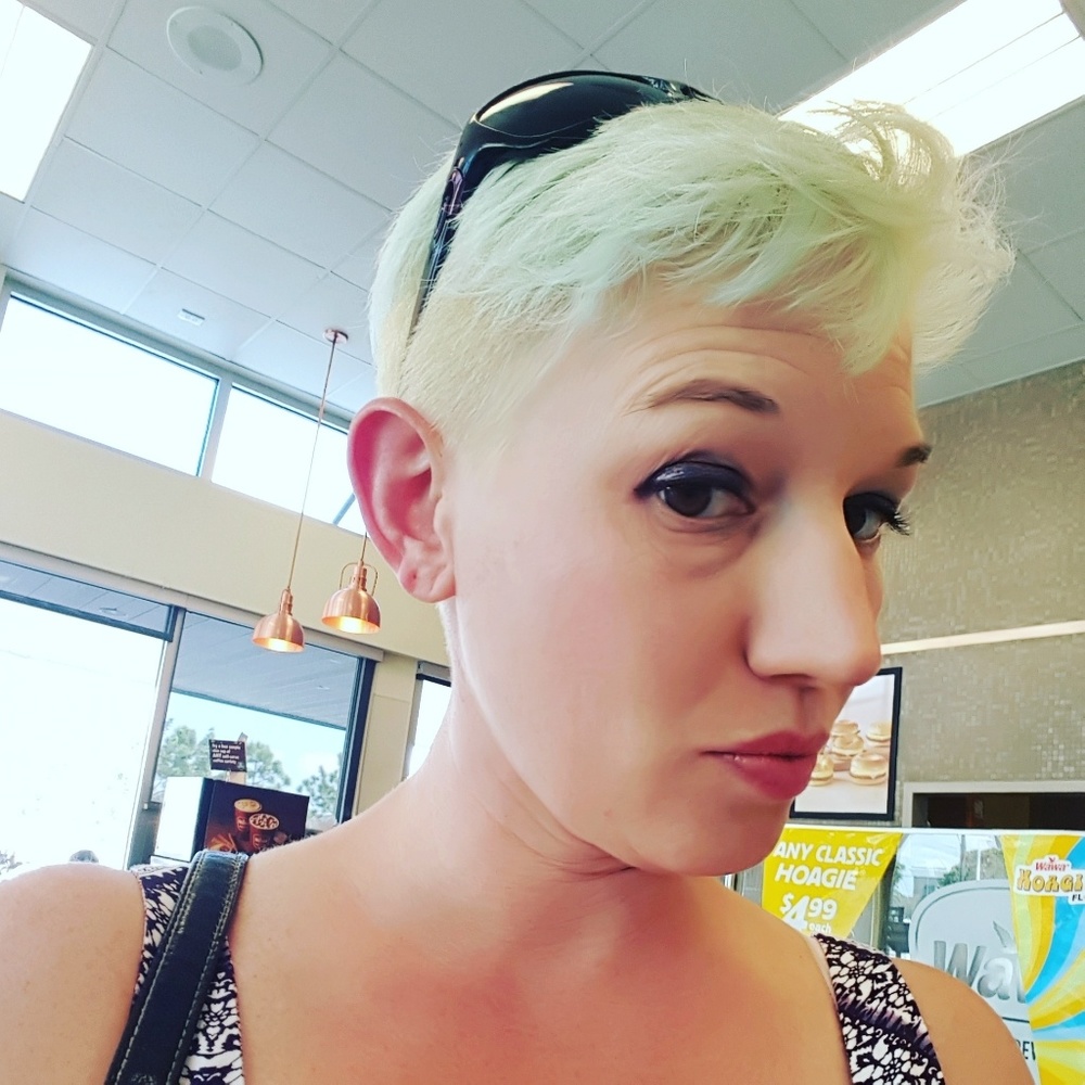 Meet your Posher, Toni