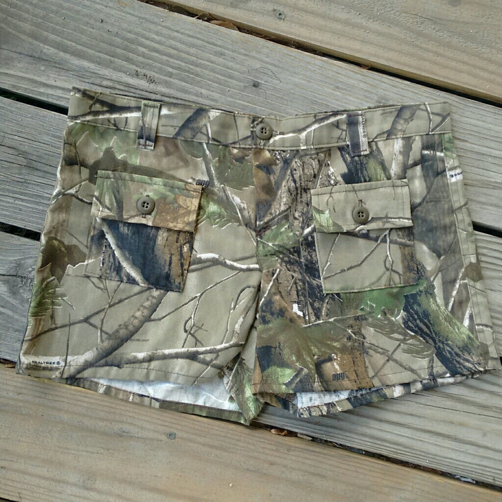 Shorts P001-0999