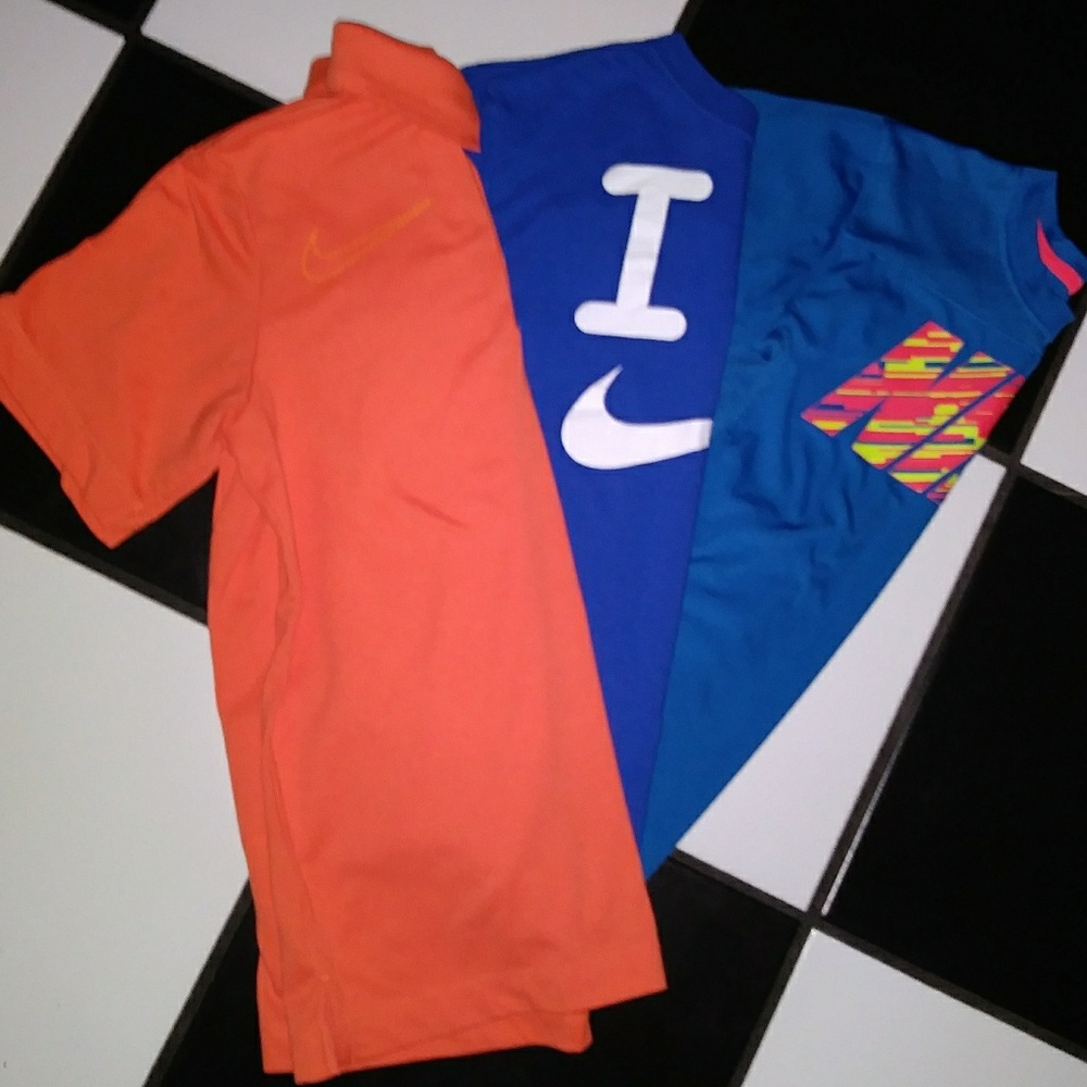 3 NIKE SHIRTS!