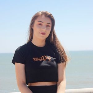 Meet your Posher, Ava