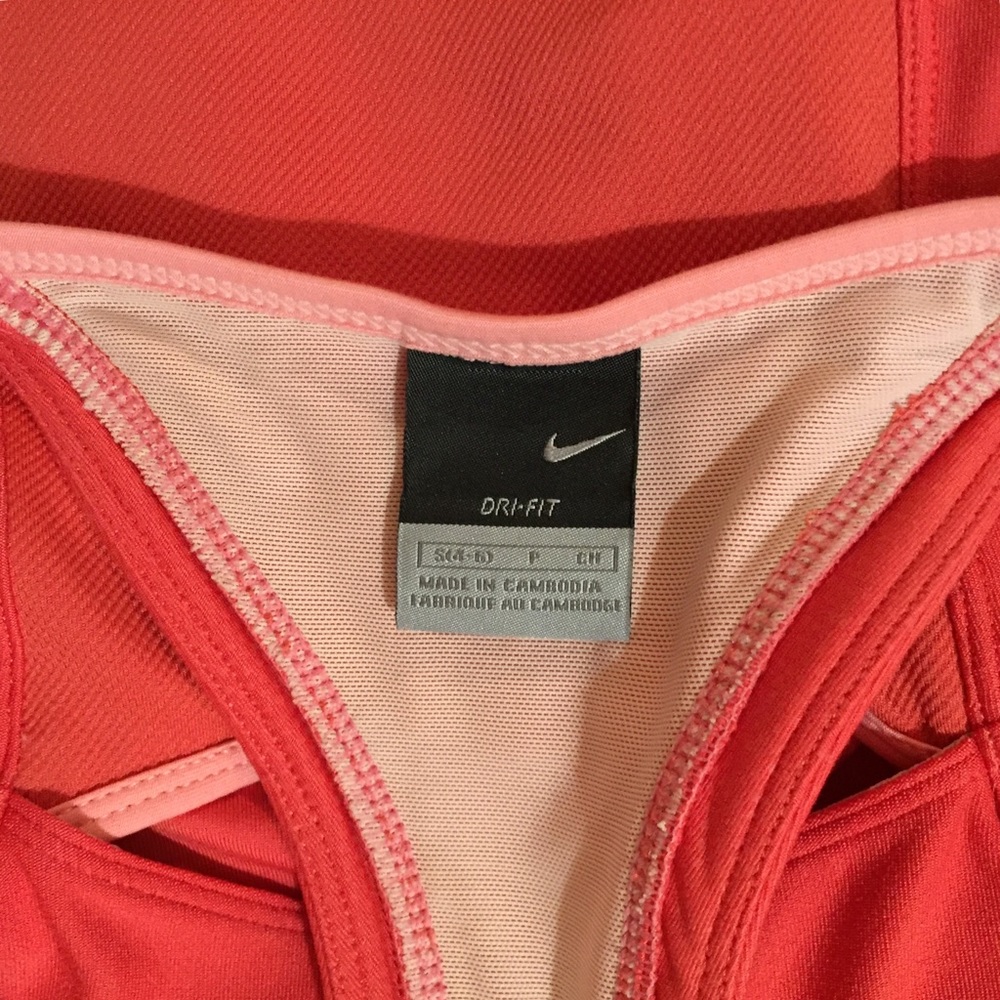 Nike Racerback Tank Side Cut Outs Size S - Picture 7 of 8