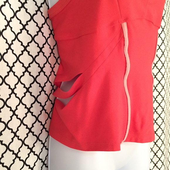 Nike Racerback Tank Side Cut Outs Size S - Picture 5 of 8