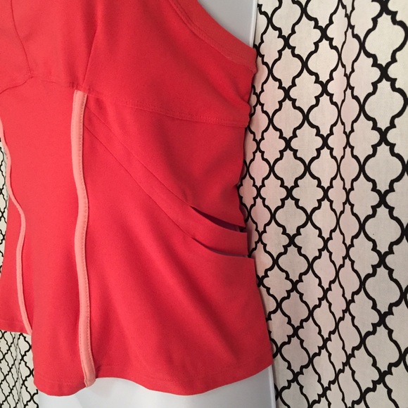 Nike Racerback Tank Side Cut Outs Size S - Picture 6 of 8