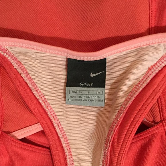 Nike Racerback Tank Side Cut Outs Size S - Picture 7 of 8