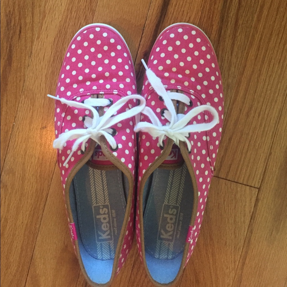 Size 8.5 pink polka dot Keds
