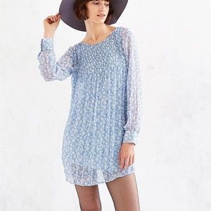 {Kimchi Blue} Floral Pintuck Chiffon Swing Dress