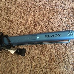 Revlon straightener