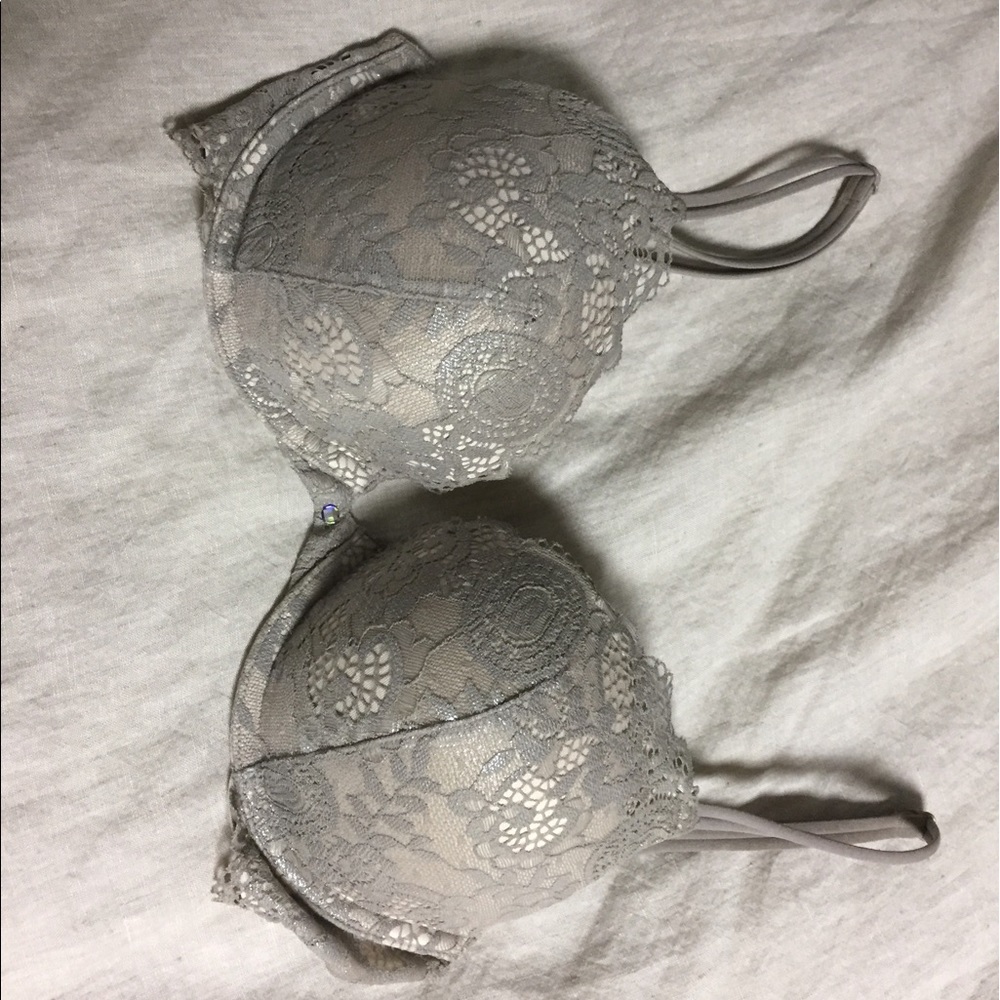 32D very sexy bra