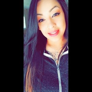 Meet your Posher, Beatrice