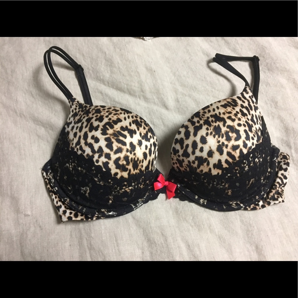 32D bra