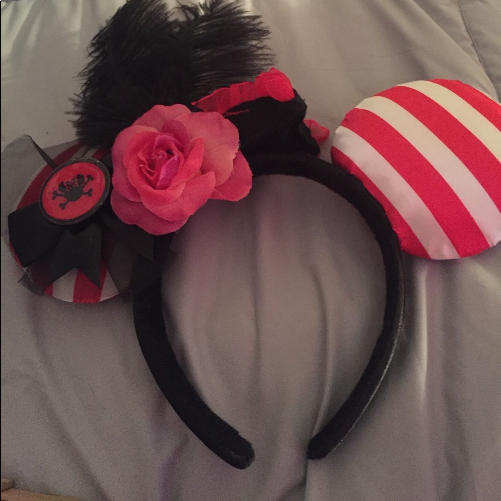 Pink pirate Minnie Mouse ears