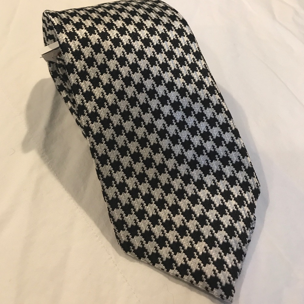 TOM FORD NWT MEN'S LUXURY NECK TIE RETAIL $250