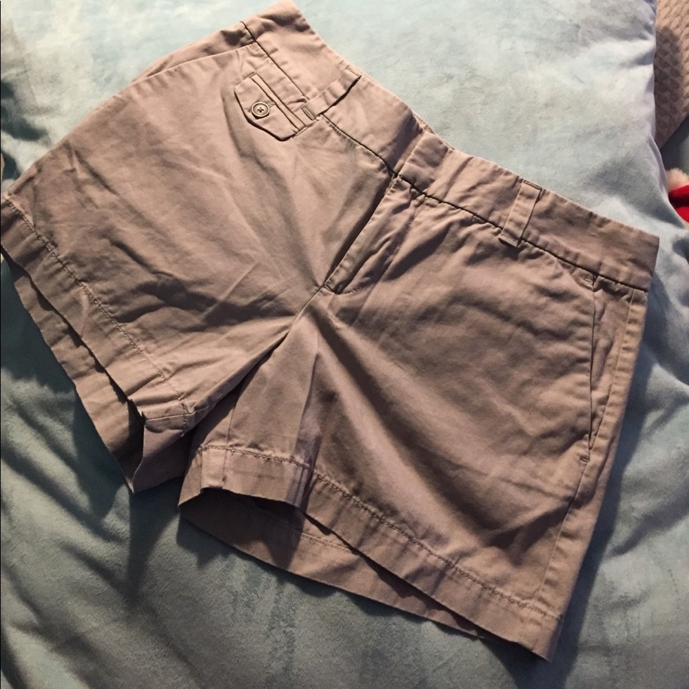 Loft khaki short.