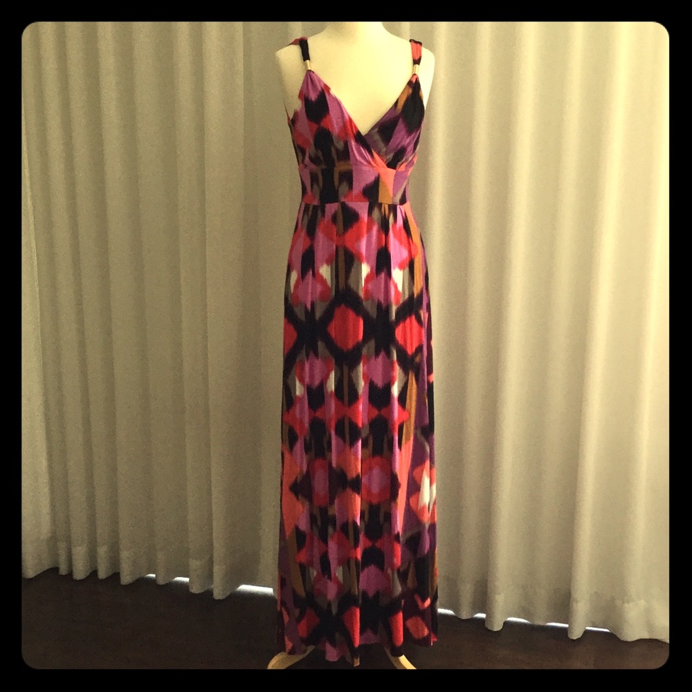 Jennifer Lopez sleeveless maxi dress