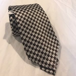 TOM FORD NWT MEN'S LUXURY NECK TIE RETAIL $250
