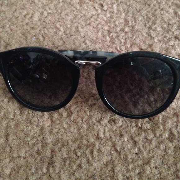Burberry sunglasses