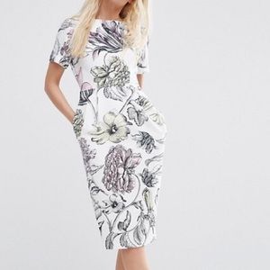 Wiggle Dress in Pale Floral Print