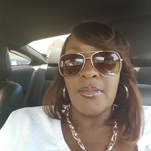 Meet your Posher, Lakeysha