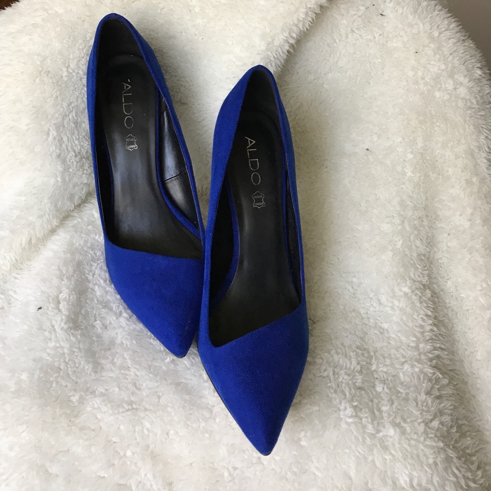 Cobalt blue suede pumps
