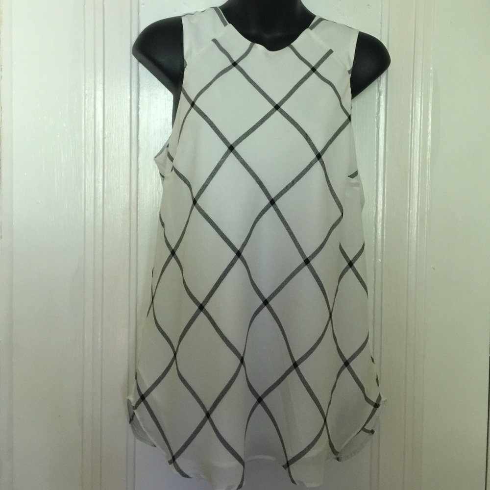 Sleeveless lightweight  top, sz M, EUC