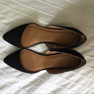 Brand new! Black velvet point-toe flats