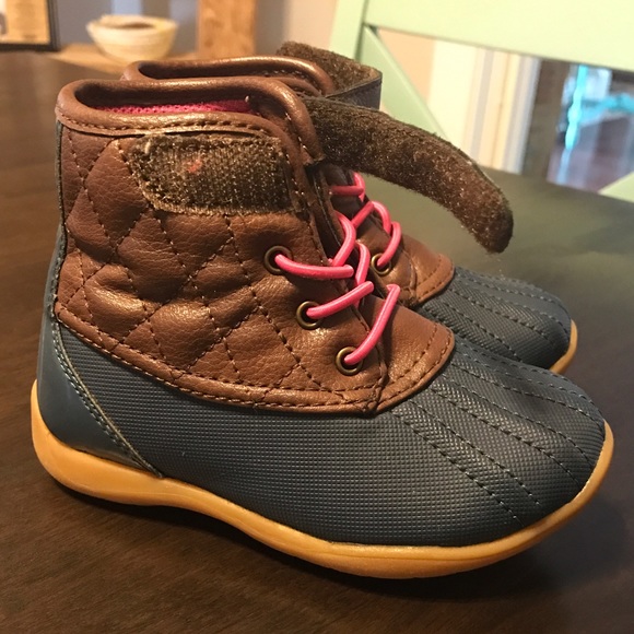 stride rite duck boots