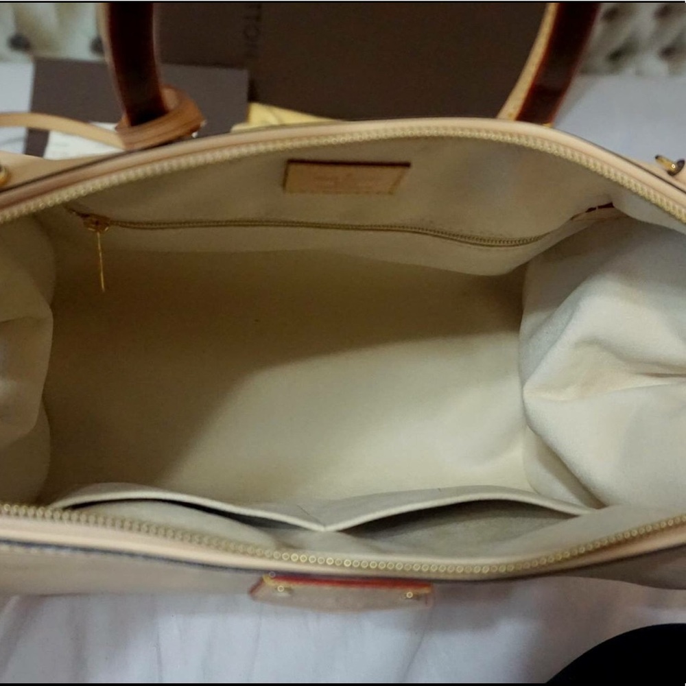 SOLD‼️ Auth. LV Doc epi Natural - Picture 3 of 8