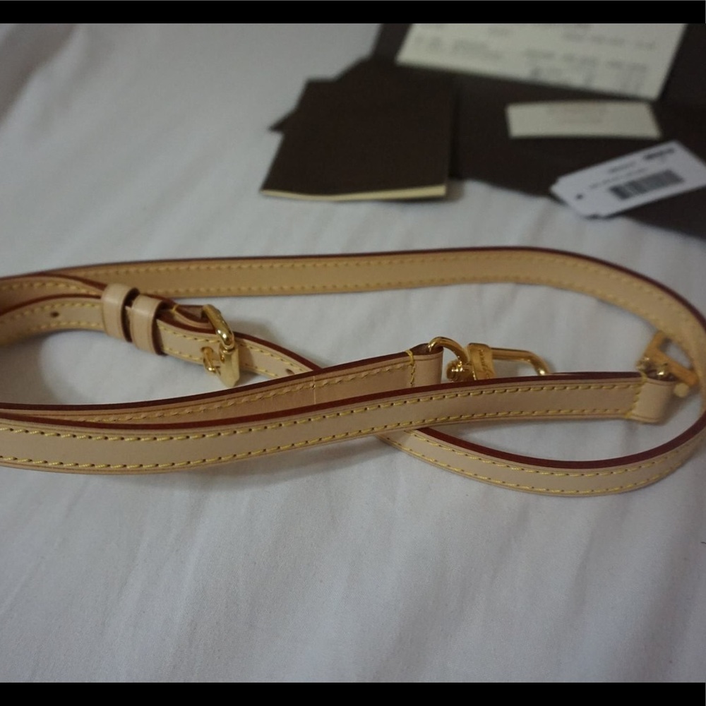 SOLD‼️ Auth. LV Doc epi Natural - Picture 8 of 8