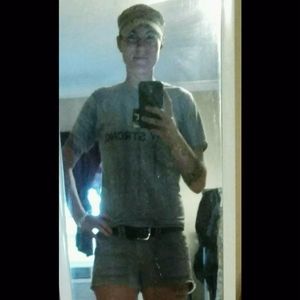 Meet your Posher, Claire