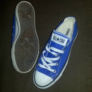 women's converse sneakers